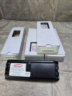 Airwave 8299 2pc Air8299mhuc Nimh Battery Compatible With Motorola Ntn8299a Ntn8299b Bp82