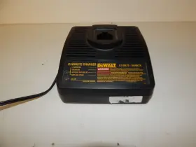 Volts-18 Dewalt Dw9117 7.2 Volts 15 Minute Charger Sls92