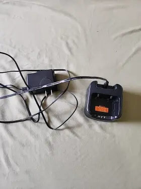Ch10l19-ps1014 Hyt 0684451 Rapid Rate Single Unit Charger Tray Tc508 Tc518 Tc580 Radios