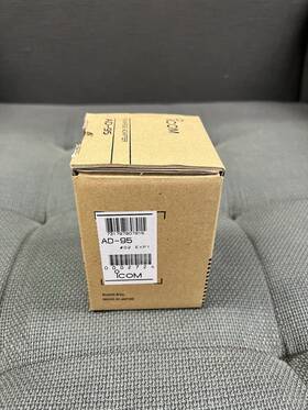 Icom Ad-95 New Old Stock Charger Adapter Ad95 Desktop Dock
