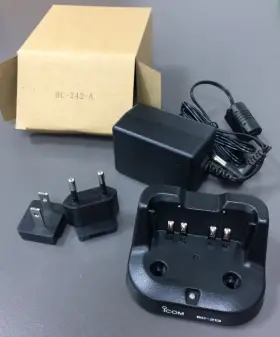 Bc-242-a Icom Bc-242 New... Bc-213 Rapid Desktop Charger And Ac Plug