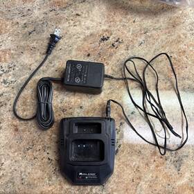 Midland 70-c70r Single Unit Desktop Rapid Charger 110 Volt Bantam Series