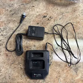 70-c70r Midland Single Unit Desktop Rapid Charger 110 Volt Bantam Series