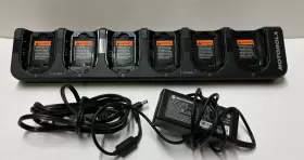 Db40-160421000cf Motorola Nntn7981b 6-unit Charger / Cloning Station Db40-160421000f With Adapter