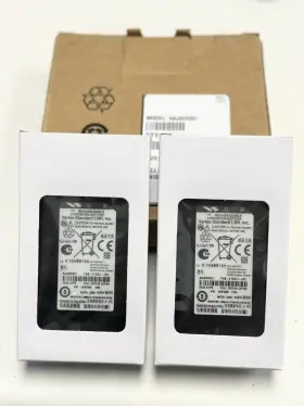 Fnb-v126li-uni Motorola Lot Of 2 Oem Vertex Batteries Aaj60x001 / 2300mah