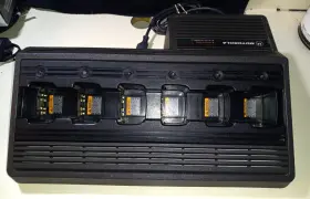 Htn9005 Motorola 6-bank Charging Station For Ht750 Ht1250 Ht1550