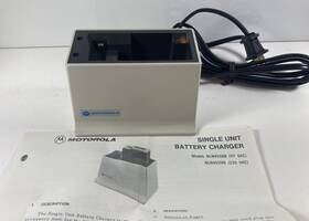 Motorola Nln-4508b Nos Spirit Pager Charger Nln4508b 117 Vac In Original Box