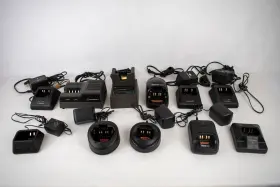 Nln7493a Motorola Lot Of 11 Radio Chargers With Power Cords Various Models Tested Working