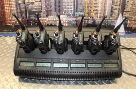 Nntn7064b Motorola Impres 6 Dock Rack With Loaded Apx6000 R27 7-800mhz Radios