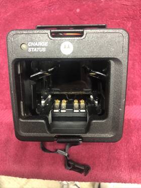 Motorola Nntn7617c Vehicle Charger With Bracket And Wires Ht750 Ht1250 Mtx8250