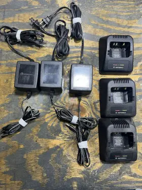 2580162r01 Motorola Ntn1171a Base Station With Ac Adapter. Lot Of 3