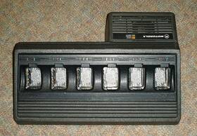 Motorola Ntn7621c Radio Battery Gang Charger 6 Slot Bay Bank Ntn 7621c