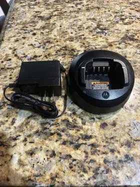 Pmln5228b Motorola Radio Charger With Power Supply