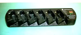 Pmln6685a Motorola 6 Port Battery Charger With Power Supply Cord - Rf