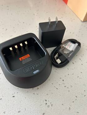 Motorola Pmln8599a 20 Units. Single Unit Desktop Charger For Mag One. Pmln8599a. Two-way
