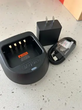 Pmln8599a Motorola 20 Units. Single Unit Desktop Charger For Mag One. Pmln8599a. Two-way