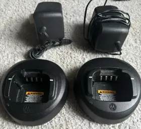 Pmpn4132a Motorola Lot 2 Two Way Radio Walkie Talkie Charger W Power Supply Used