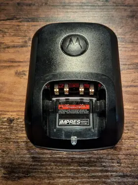 Wpln4226a Motorola Pmpn4174a Oem Impres Single-unit Charger For Apx And Xpr Series
