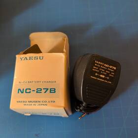 Yaesu Nc-27b Ni-cd Battery Charger Ac Adapter Oem