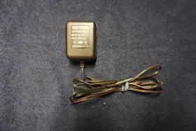 Nc-55b Yaesu Ni-cad Charger 5.8vdc 60ma Used Working